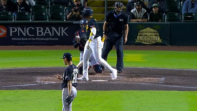 Esmerlyn Valdez's RBI walk