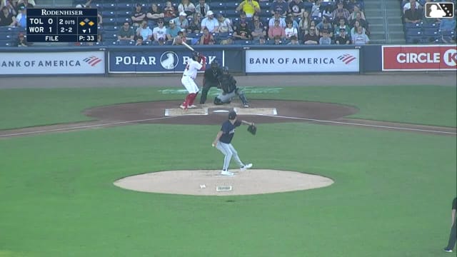 Allan Castro doubles (6) on a sharp line drive to right fielder Brett Callahan. Vinny Capra scores. Matt Thaiss scores.