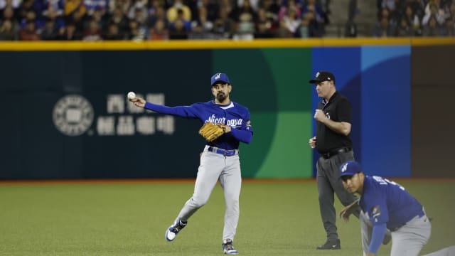 Freddy Zamora's sweet spinning throw