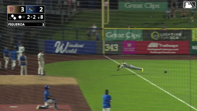Yhoswar Garcia's diving catch