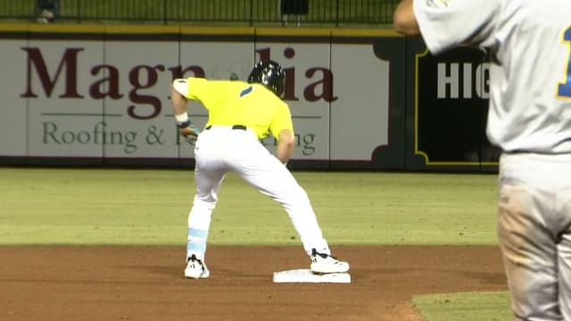 Josh Hammond racks up four extra-base hits