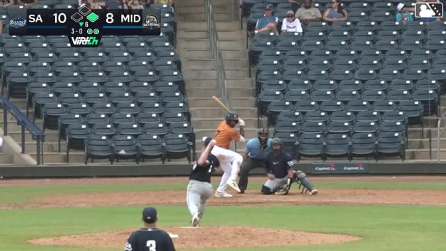 Devin Taylor doubles (6) on a sharp line drive to center fielder Jake Cunningham. Brennan Milone scores. Devin Taylor to 3rd.