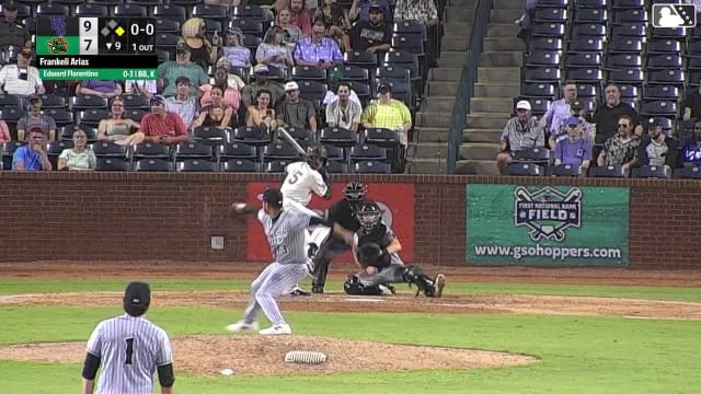 Edward Florentino homers (17) on a fly ball to right center field. Yordany De Los Santos scores.