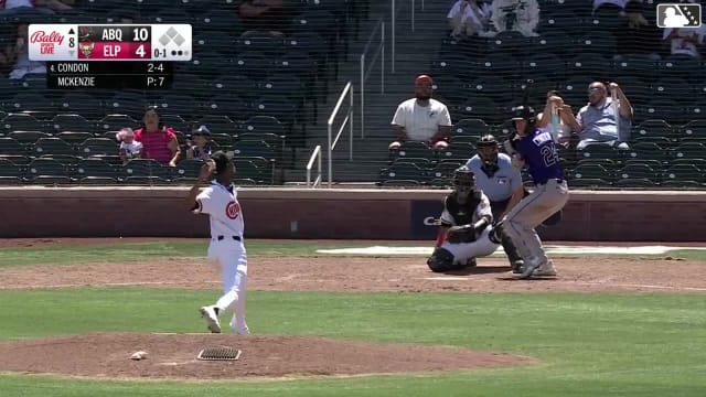 Charlie Condon homers (3) on a line drive to left center field.