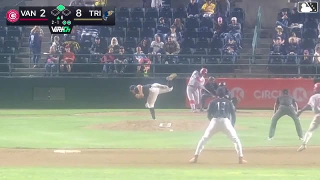 JoJo Parker doubles (5) on a line drive to right fielder Jorge Ruiz. Dameury Pena scores.