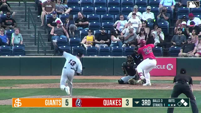 Gabriel Davalillo homers (11) on a fly ball to center field. Kendrey Maduro scores. Angel Arredondo scores.