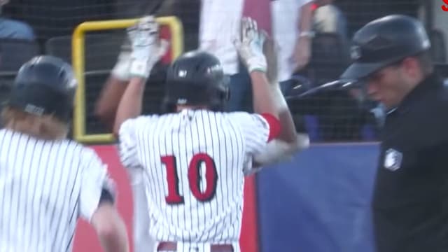 JD Dix's first home run