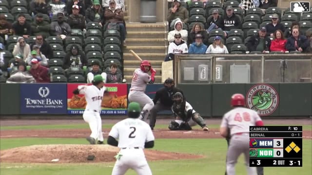 Leo Bernal walks. Joshua Báez scores. Jimmy Crooks to 3rd. César Prieto to 2nd.