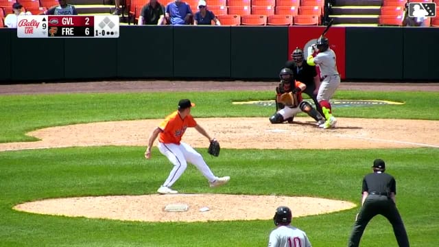 Yoeilin Cespedes' two-run homer