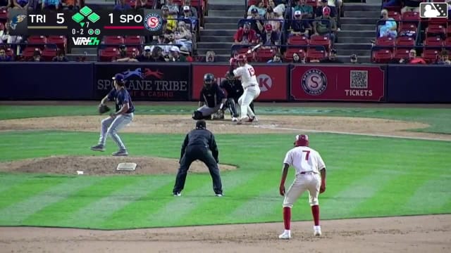 Ethan Hedges singles on a ground ball to shortstop Johan Macias. Kevin Fitzer scores. Kelvin Hidalgo to 3rd. Roynier Hernandez to 2nd.