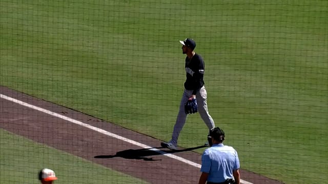Elmer Rodríguez strikes out Samuel Basallo