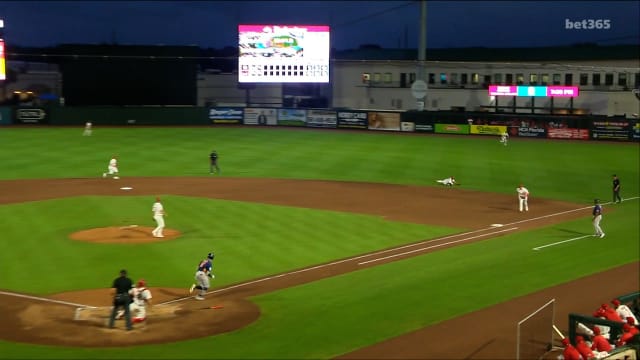 JJ Wetherholt makes a nice sliding play