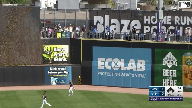 Kevin Alcántara lifts his 11th home run of the season