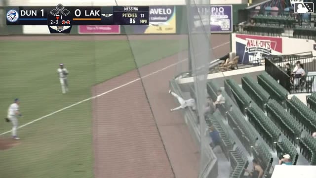 Dameury Pena's impressive running catch