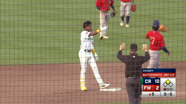 Leo De Vries' three-hit game
