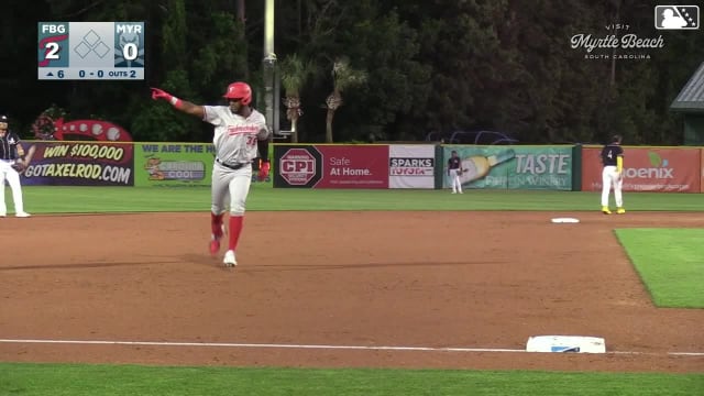 Jeremy De La Rosa hits an opposite field home run