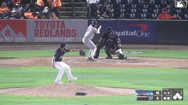 Shotaro Morii homers (3) on a fly ball to center field.