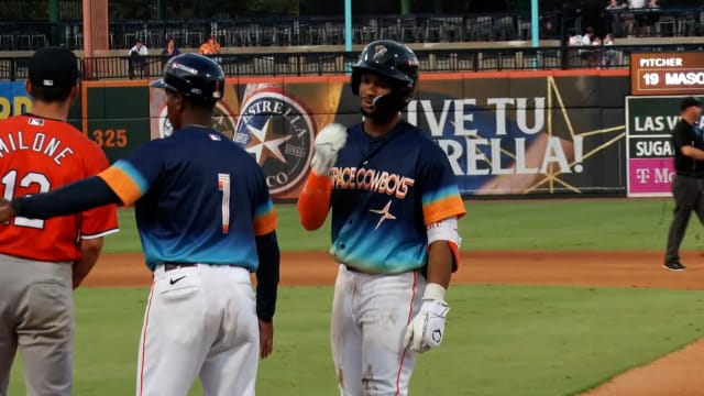 Matthews' four-hit game