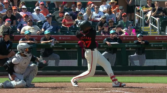 Marco Luciano powers a solo home run 