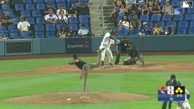 Ching-Hsien Ko singles on a fly ball to left fielder Brayden Corn, deflected by center fielder Yorger Bautista. Kellon Lindsey scores. Joendry Vargas to 3rd. Easton Shelton to 2nd.