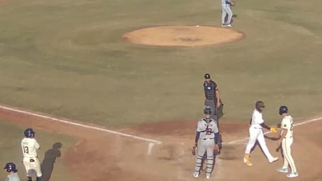 Ethan Salas' game-tying two-run home run