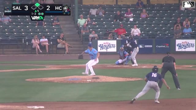 Enddy Azocar doubles (15) on a line drive to right fielder Jose Pirela. Ilan Fernandez scores.
