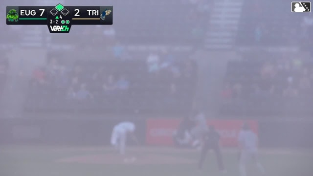 Dakota Jordan triples (1) on a fly ball to left fielder Jorge Ruiz. Gavin Kilen scores.