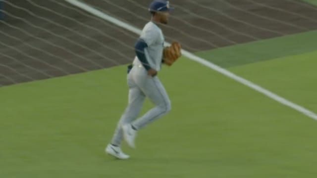 Curtis Washington Jr.'s sliding catch