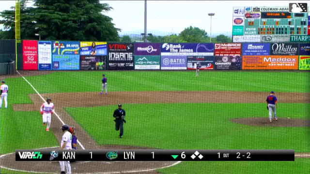 Ralphy Velazquez's solo home run