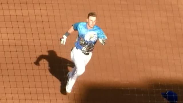 Eli Willits racks up a three-hit performance
