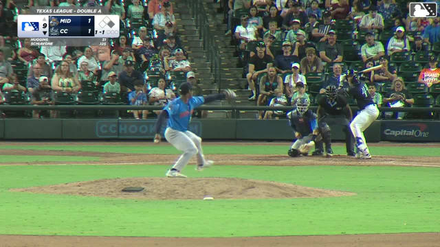 Kenya Huggins Swinging Strike to Jason Schiavone