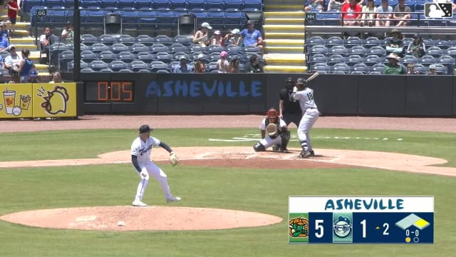 Murf Gray homers (7) on a line drive to left field. Jhonny Severino scores.