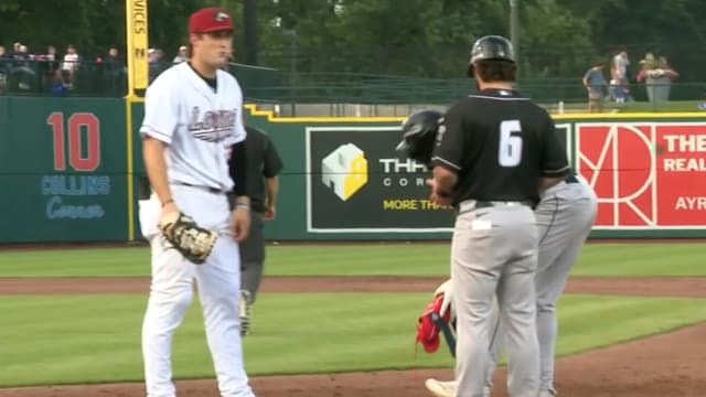 Leo De Vries' two-hit, three-RBI game
