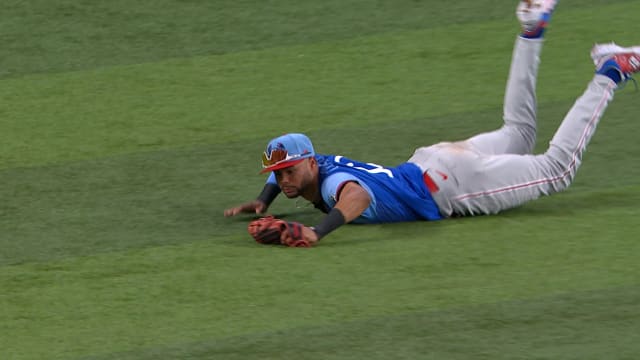 Justin Crawford's diving catch 