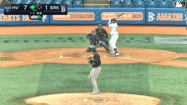 Daiverson Gutierrez's hits a home run
