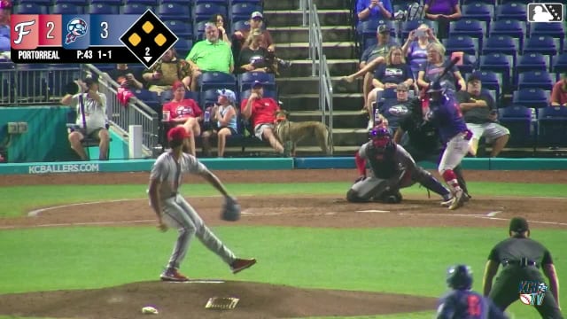 Javier Mogollon doubles (9) on a fly ball to center fielder Dashyll Tejeda. Derek Cerda scores. Efren Teran scores. Abraham Nunez scores. Javier Mogollon to 3rd.