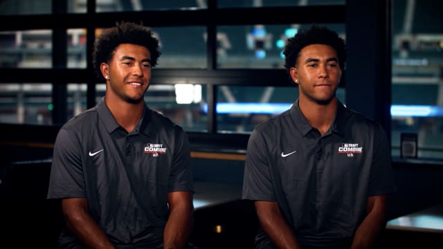 Meet the Witherspoon twins!