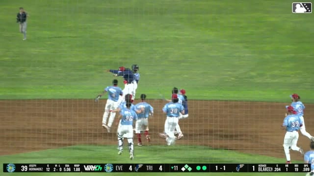 Werner Blakely hits a walk-off RBI double 