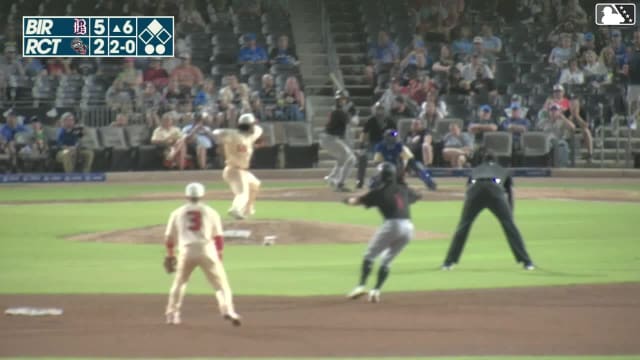 Braden Montgomery doubles (3) on a ground ball to right fielder Wade Meckler. Rikuu Nishida scores.