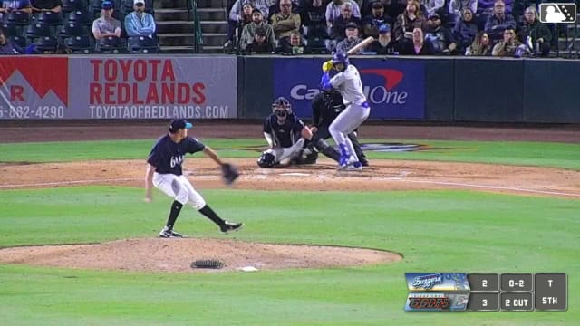 Emil Morales doubles (3) on a line drive to center fielder George Feliz. Conner O'Neal scores. Jaron Elkins scores.