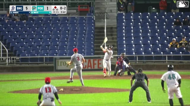 Mason White doubles (3) on a sharp line drive to right fielder John Bay. Yoeilin Cespedes scores.