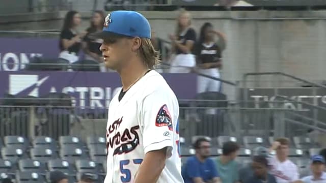 Austin Gordon strikes out 10