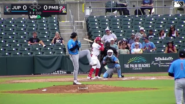 Sebastian Dos Santos' solo homer (4)