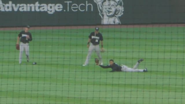 Wilson Rodriguez's sliding catch