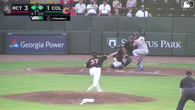 Juan Flores singles on a sharp line drive to center fielder Patrick Clohisy. Jake Munroe scores. David Calabrese to 2nd.
