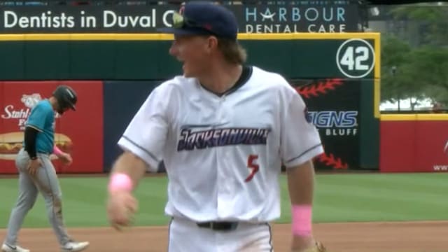 Marlins' infielders turn 5-4-3 triple play in minors
