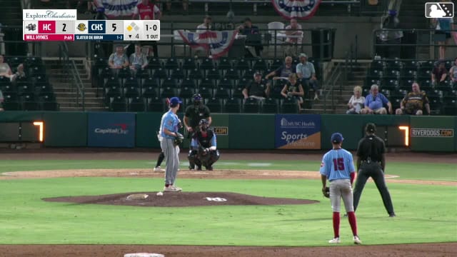 Slater de Brun singles on a line drive to right fielder Erick Dessens. Angel Mateo scores.