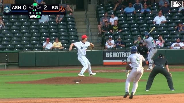 Ethan Frey singles on a ground ball to right fielder Jhon Diaz. Justin Thomas Jr. scores.