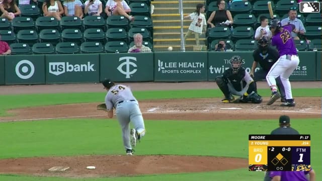 Bryson Moore In play, run(s) to Quentin Young