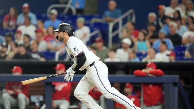 Joe Mack reaches on fielder's choice in 1st MLB AB